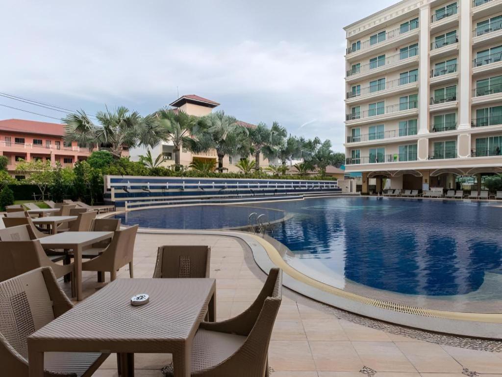 Lk Celestite Hotell Pattaya Exteriör bild