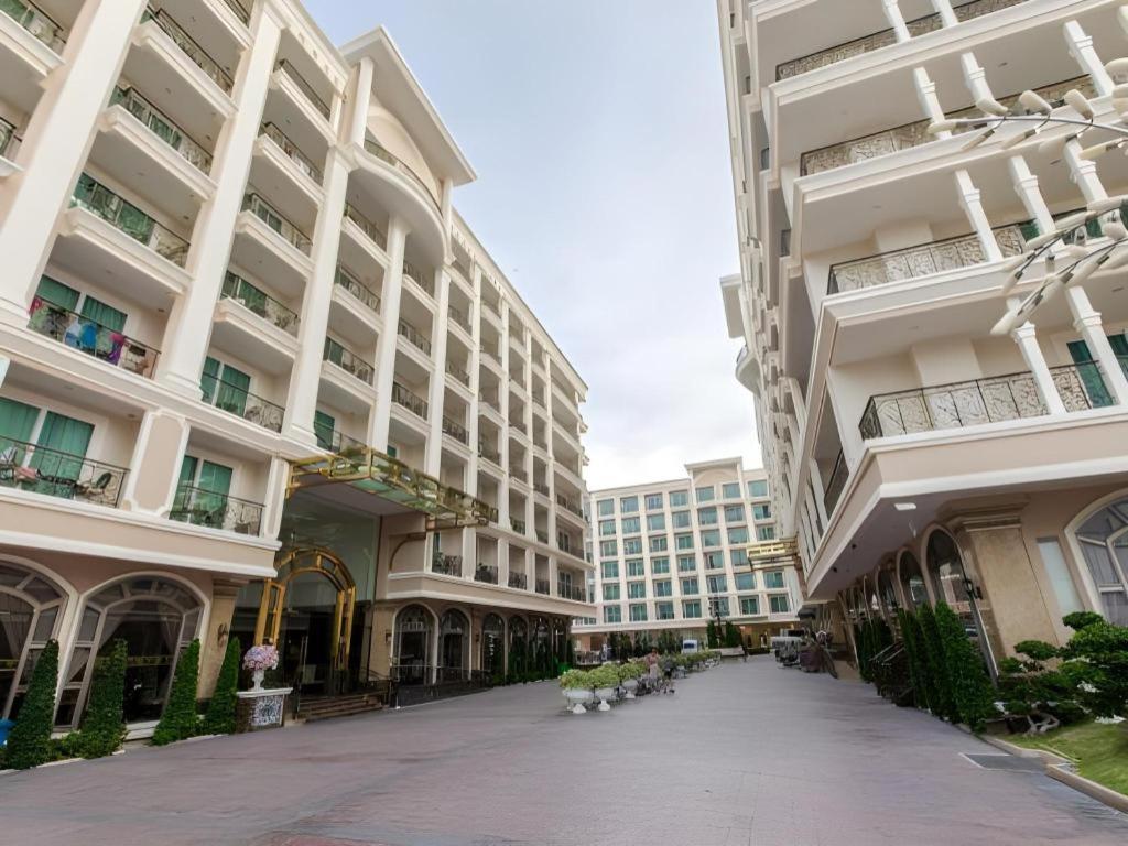 Lk Celestite Hotell Pattaya Exteriör bild